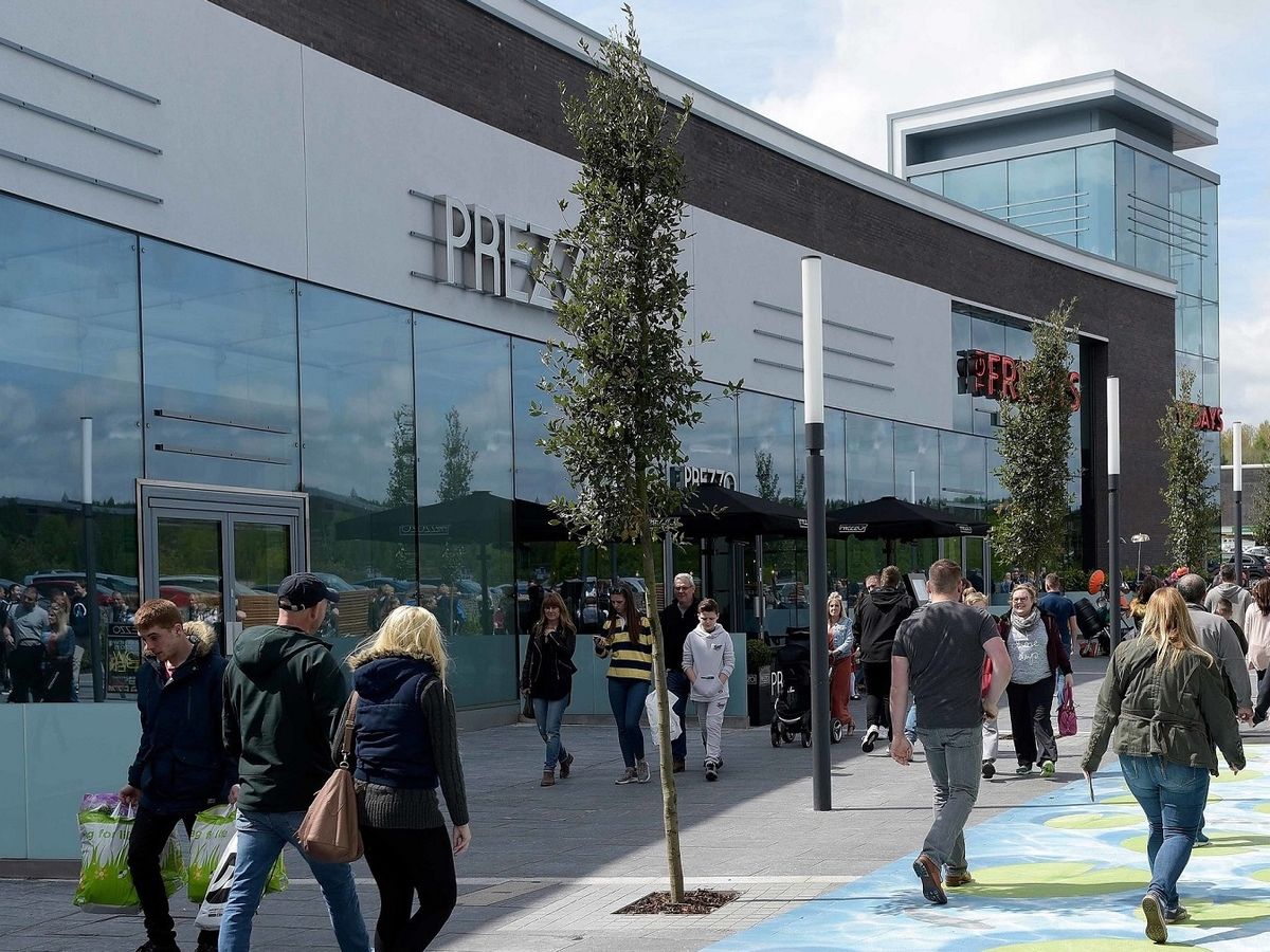 Man arrested after Telford shopping centre staff threatened and verbally abused