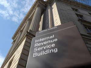 Supporting image for story: Ex-tax office contractor jailed for leaking Trump’s financial information