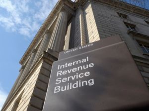 Supporting image for story: Ex-tax office contractor jailed for leaking Trump’s financial information