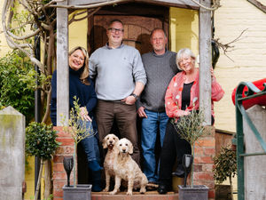 Supporting image for story: Friends open their homes to 'desperate' sisters fleeing Ukraine 