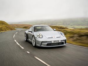 Supporting image for story: Porsche sold more 911 sports cars in 2022 than it did electric Taycans
