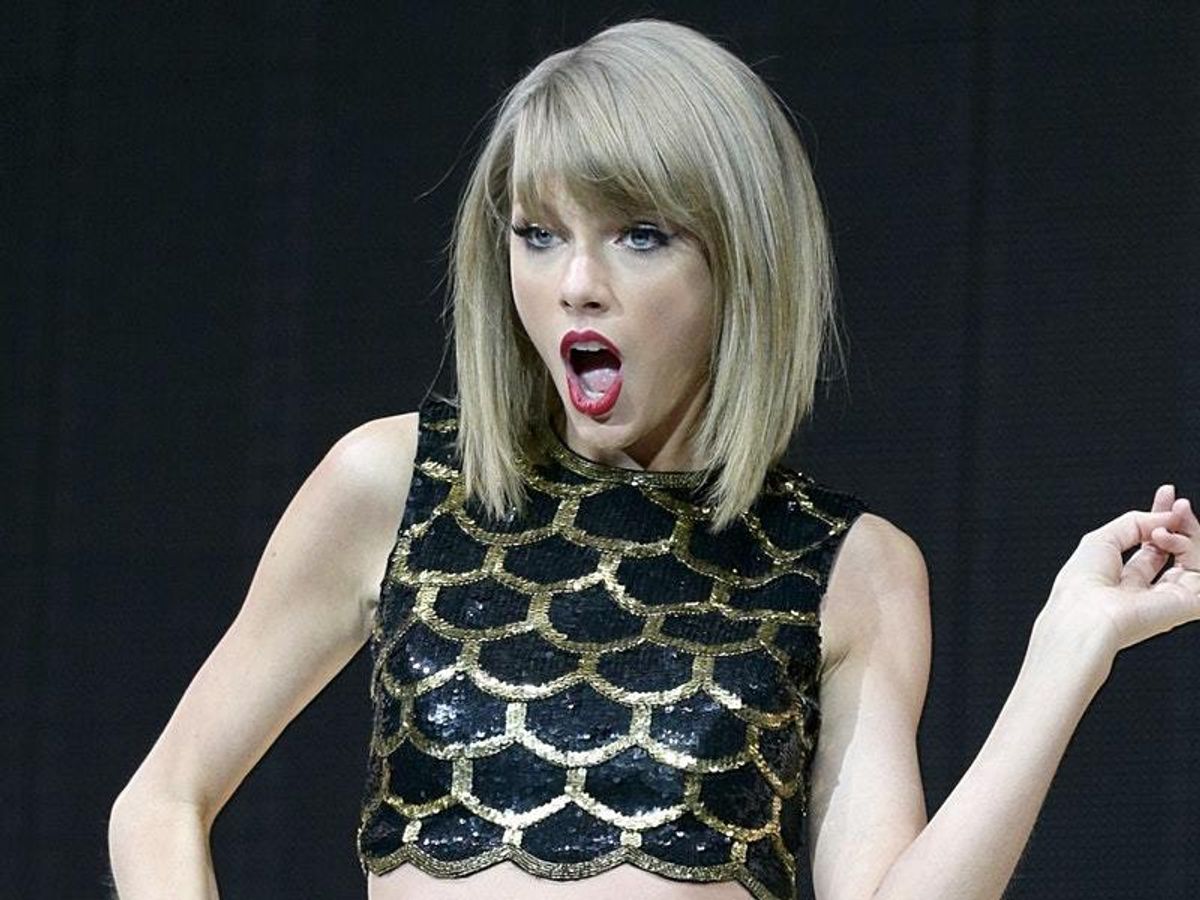 ‘Naked’ Taylor Swift sends fans wild in music video preview