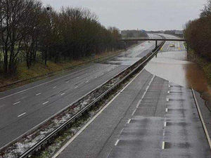 Supporting image for story: Storm Katie: Flooding closes M6 and drivers rescued from cars