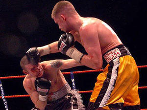 Supporting image for story: Boxing at the Villa - report