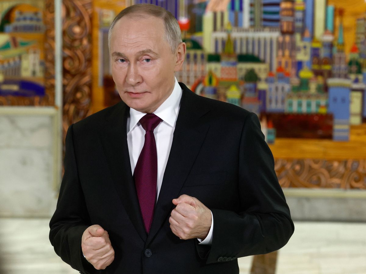 UK says Putin ‘sabre-rattling’ by saying Russia is ready for war with Europe