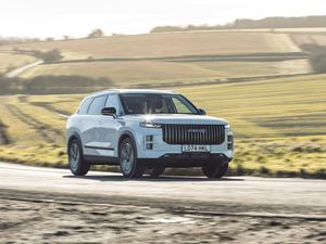 Supporting image for story: First Drive: Jaecoo’s J7 announces this brand’s UK arrival