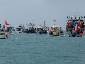 Supporting image for story: Dozens of French fishing vessels stage hours-long protest off Jersey