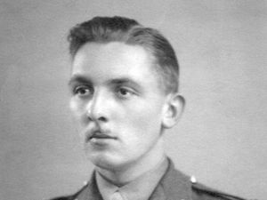 Supporting image for story: D-Day nightmare made unions supremo Len Murray a driven man