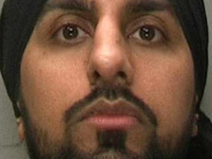 Supporting image for story: Accountant attacked man with ceremonial sword during Wolverhampton pub brawl