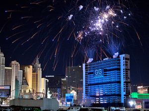 Supporting image for story: Las Vegas casino Tropicana demolished in spectacular show