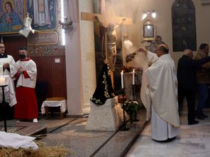 Supporting image for story: Parish priest among injured as air strikes hit Gaza’s only Catholic church