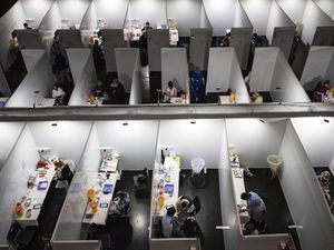 Supporting image for story: Prime Minister urges UK to ‘go faster’ with vaccination of 16 to 17-year-olds