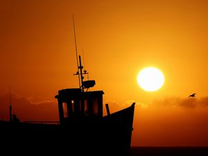 Supporting image for story: EU gets access to British fishing waters for 12 years under reset deal