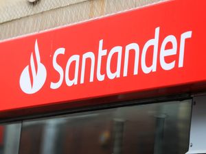 Supporting image for story: Santander users hit by outage affecting banking app and other services