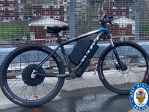 Supporting image for story: Scott Electric Bike stolen from boy, 12, in Halesowen as police look for two men, aged 18 to 25