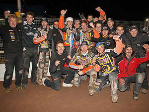 Supporting image for story: Wolves claim speedway title