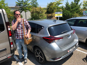 'How do I drive an automatic?'