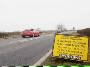 Supporting image for story: Teenager dies after crash