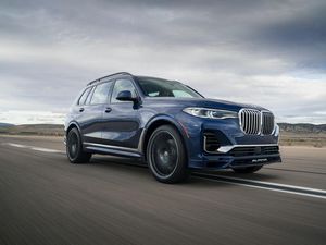 Supporting image for story: Alpina showcases new XB7
