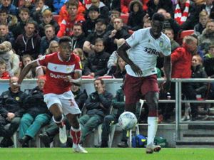 Supporting image for story: Manchester United defender Axel Tuanzebe could extend loan at Aston Villa