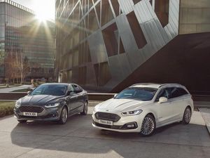 Supporting image for story: Refreshed Ford Mondeo range unveiled with new hybrid estate