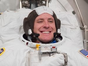 Supporting image for story: Ever wondered what it's like to eat pudding in space? Let astronaut Jack Fischer show you how