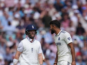 Supporting image for story: Tensions threaten to boil over as England and India seek edge in series decider