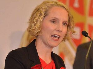 Supporting image for story: Wolverhampton MP Emma Reynolds: Leaving EU is 'worst of all worlds'