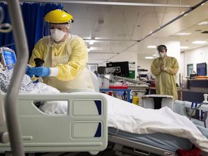 Supporting image for story: Blood thinner reduces need for organ support in some Covid patients, says study