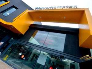 Supporting image for story: Wolverhampton to Birmingham trains cancelled after damage to overhead wires