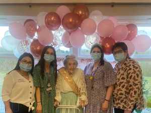 Supporting image for story: Sunday school teacher turns 100 after ten-day celebration and more than 150 cards