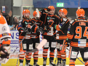 Supporting image for story: Telford Tigers’ perfect 10 as they find their goal-den touch
