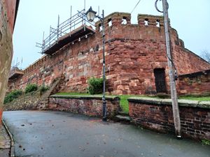 Supporting image for story: Urgent repairs to Shrewsbury Castle walls taking place over concerns about 'dangerous sections'