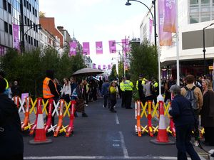 Supporting image for story: Oxford Street one-day traffic ban is start of ‘fight to rescue street’, mayor says