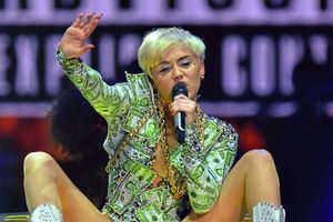 Supporting image for story: Miley Cyrus brings her Bangerz tour to Birmingham