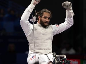 Supporting image for story: Wheelchair fencer Dimitri Coutya propels GB beyond gold medal haul from Tokyo