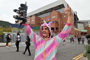   Self-proclaimed Unicorn Man from Madrid.