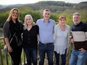 Supporting image for story: Long Lost Family TV detective sees siblings reunited after Bridgnorth eviction