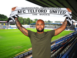Supporting image for story: Courtney Meppen-Walter impressed by Telford boss Gavin Cowan