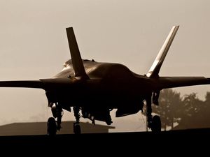 Supporting image for story: Leading AI scientists pledge not to create killer robots