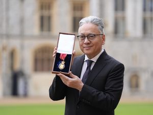 Supporting image for story: King and author Sir Kazuo Ishiguro ‘discussed threat AI could pose to creatives’