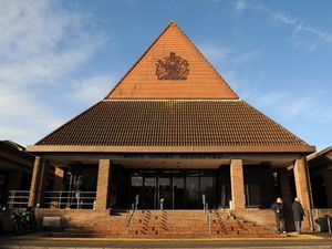 Supporting image for story: Jury retires in trial of man accused of murdering ex-fiancee at luxury hotel