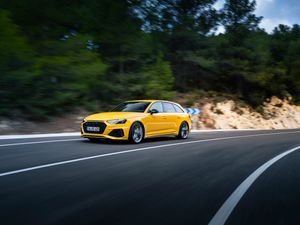 Supporting image for story: Audi celebrates 25 years of the RS4 Avant with new special edition
