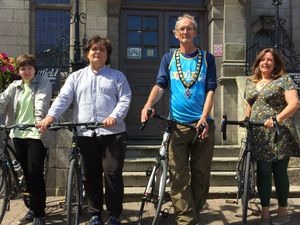 Supporting image for story: Oswestry mayor and family set for 100-mile hospice fundraiser