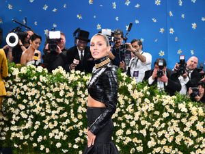 Supporting image for story: Miley Cyrus says mother advised her to be with ‘wrong guy’ because they were hot