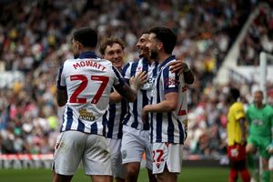 EDITORIAL USE ONLY. No use with unauthorized audio, video, data, fixture lists, club/league logos or 'live' services. Online in-match use limited to 120 images, no video emulation. No use in betting, games or single club/league/player publications