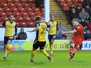 Supporting image for story: Analysis: Scunthorpe show Walsall there is a way out of danger