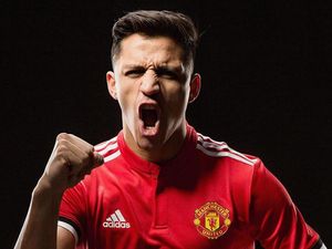 Supporting image for story: Rich footballers could help more