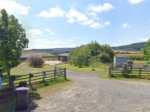Supporting image for story: Plans for a phone mast near Dorrington are given a good reception