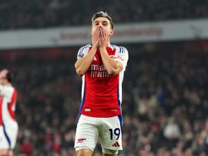 Supporting image for story: Arsenal’s title bid dealt a blow as Aston Villa hit back for a point